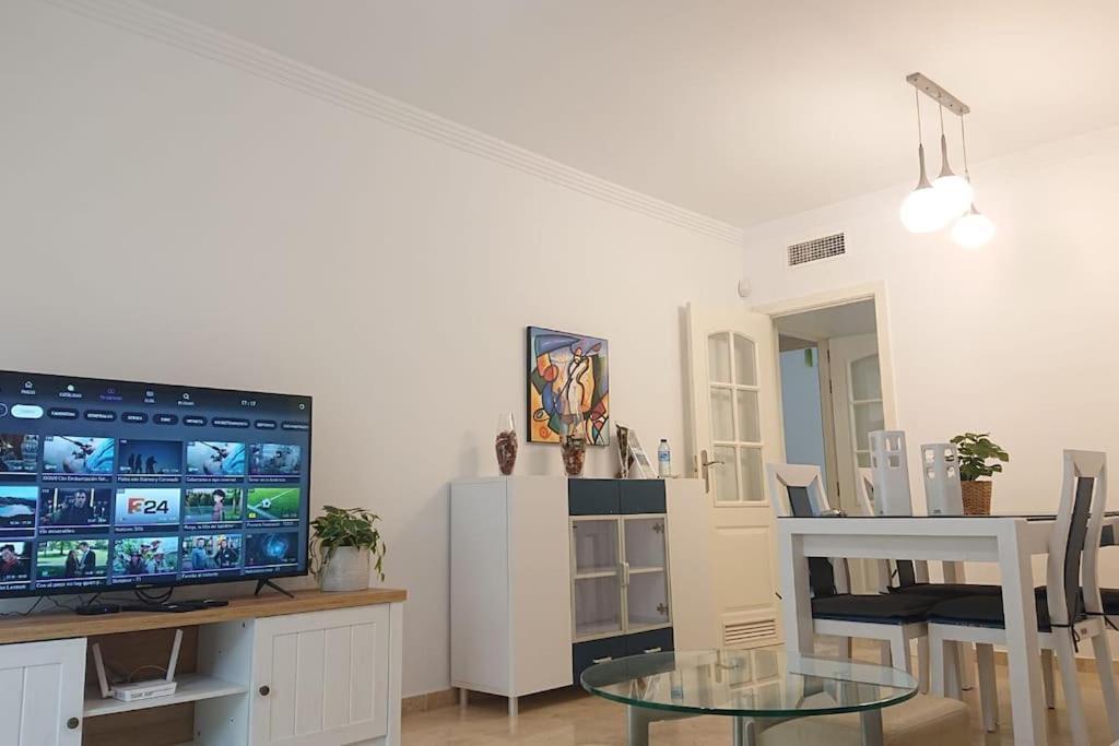 1st Line Of The Beach, La Rada Beach! Ac,wifi,terrace, Private Parking Apartamento *