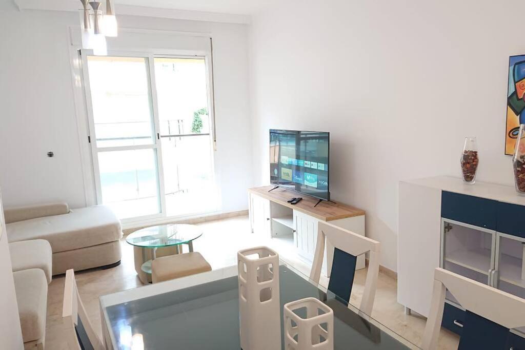 Apartamento 1st Line Of The Beach, La Rada Beach! Ac,wifi,terrace, Private Parking Estepona