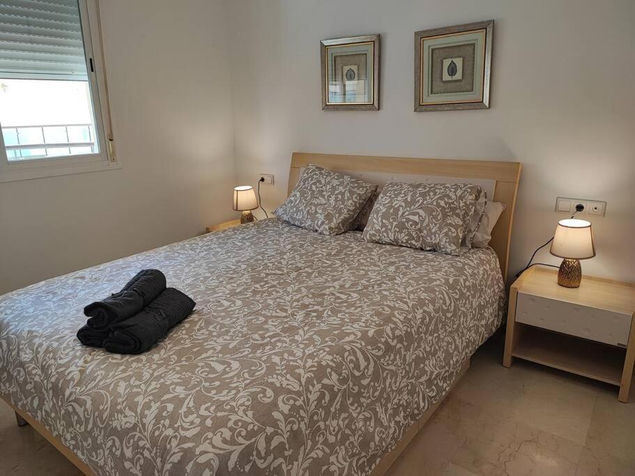 1st Line Of The Beach, La Rada Beach! Ac,wifi,terrace, Private Parking Apartamento Estepona